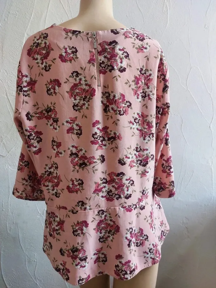 Blouse à fleurs rose Taille 42 - photo numéro 5