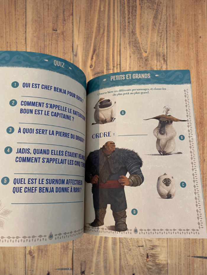 Livre d'activités 1000 stickers Disney  Raya le dernier dragon Neuf - photo numéro 2