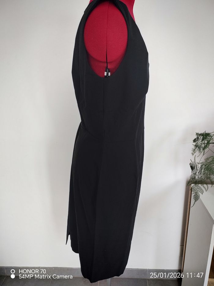 Robe crayon intemporelle - photo numéro 2