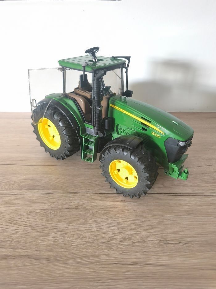 Tracteur et sa remorque presse paille john deere - photo numéro 3