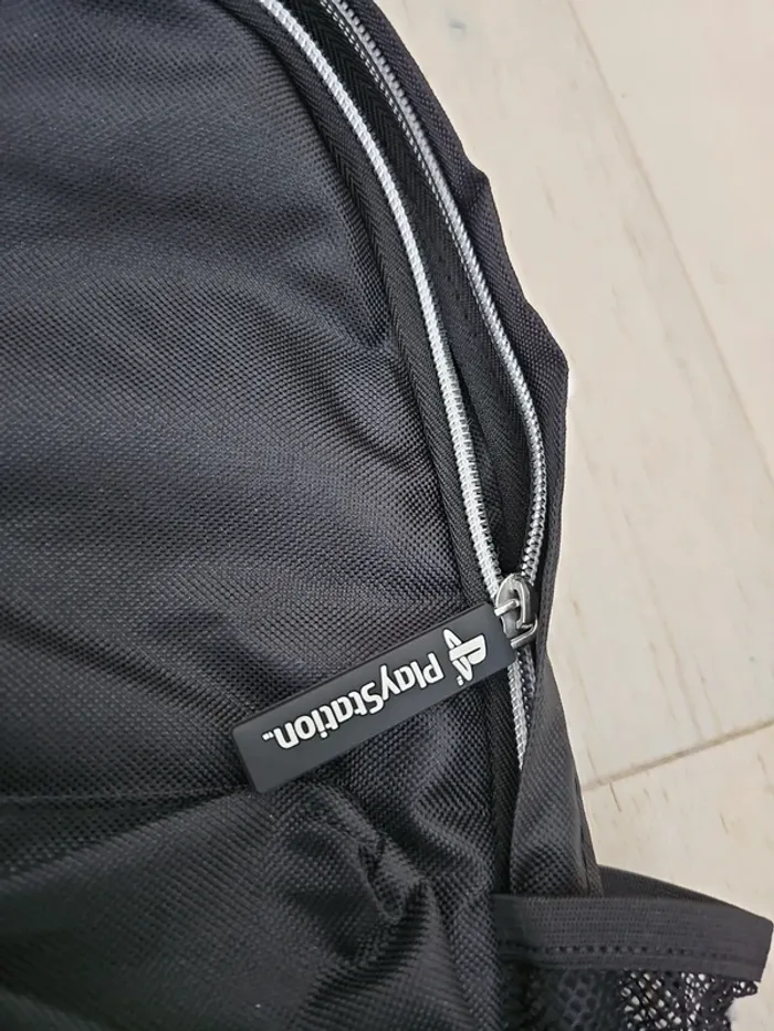 Sac à dos PlayStation neuf - photo numéro 4