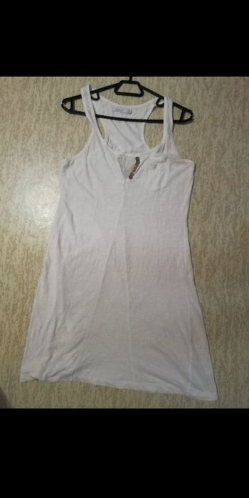 Robe /Tunique blanche bouton factice