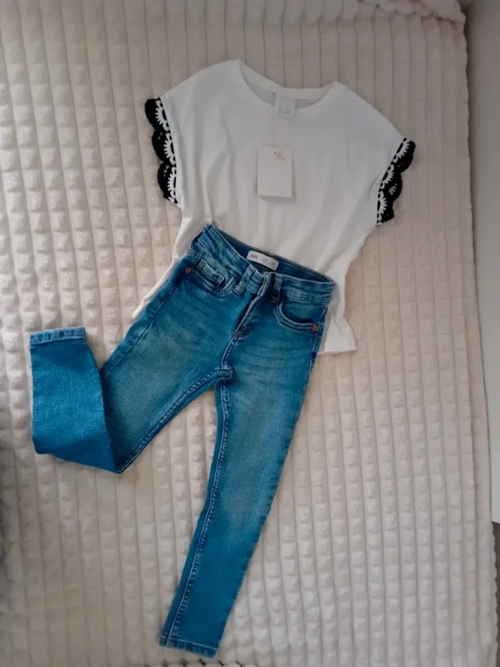 Ensemble fille Tshirt brodé + jean slim 6ans Zara 💙🌼