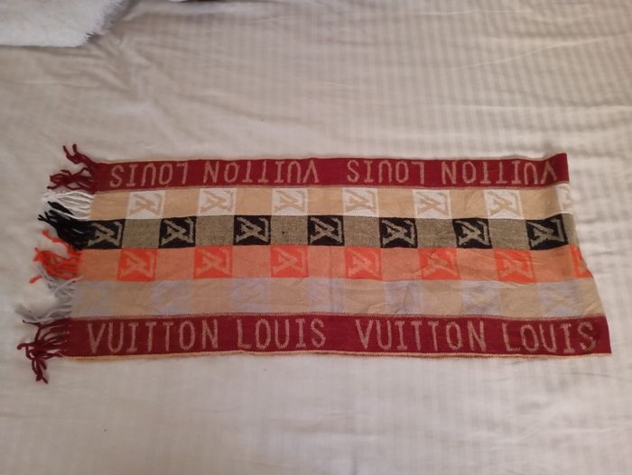 Écharpe en bon état occasion - photo numéro 2