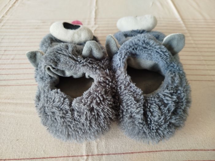 Chaussons ou pantoufles pointure 26-27 - photo numéro 4