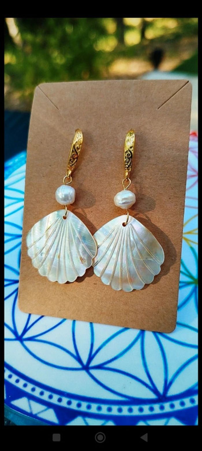 Boucles d'Oreilles en Or Gravé avec 🐚 Coquilles d'Ormeau AAA et Perles de Nacre aux Éclats Japonais - photo numéro 3