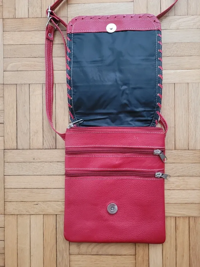 Sac rouge - photo numéro 2