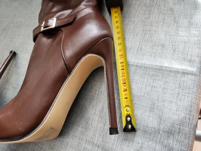 Bottes marron Taille 36 et  talon 12 cm - neuves - photo numéro 6