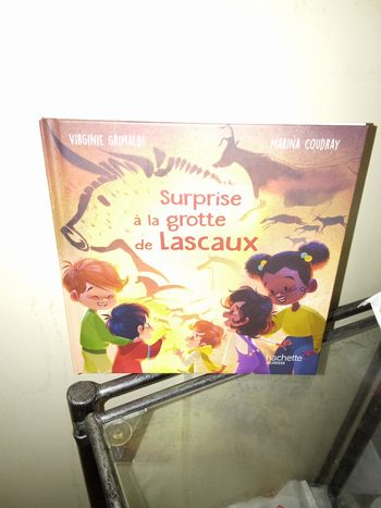 surprise a la grotte de Lascaux