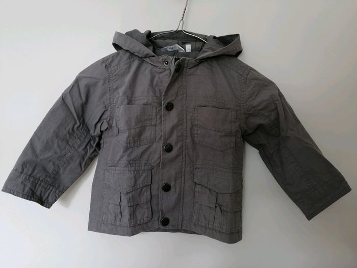 Veste légère à capuche