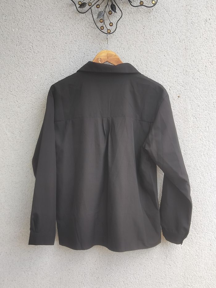 Chemise Noire Satinée shein – Effet Satin Chic – Taille 40/42 – État Impeccable - photo numéro 6