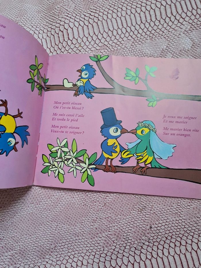 Livre chansons sous la pluie très bon etat - photo numéro 5