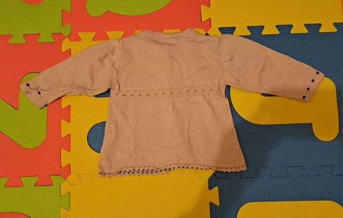 Gilet cardigan lilas fleurs, 3 pommes, taille 12 mois (74 cm) - photo numéro 2