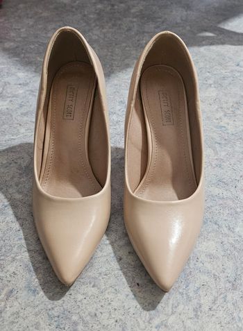 Escarpin beige, chaussures à talons, pointure 38 : Négociable