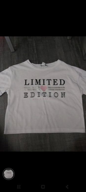 Tshirt primark taille 9/10 ans 140cm