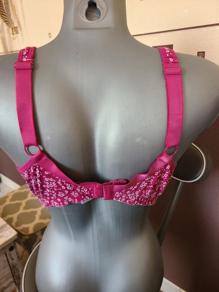 Soutien-gorges rose 105 E - photo numéro 5