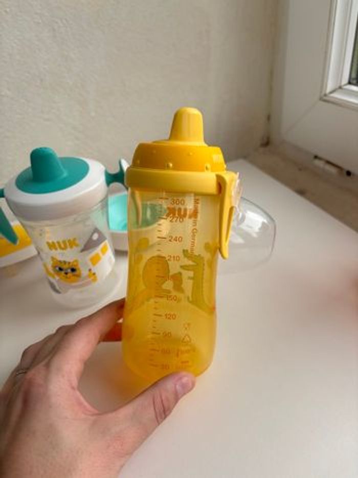 Lot Nuk kiddy cup et gourde paille offerte - photo numéro 2