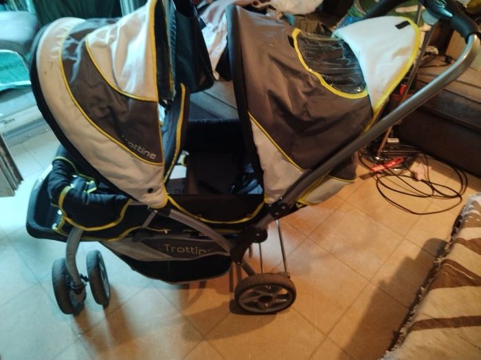 Poussette double trottine