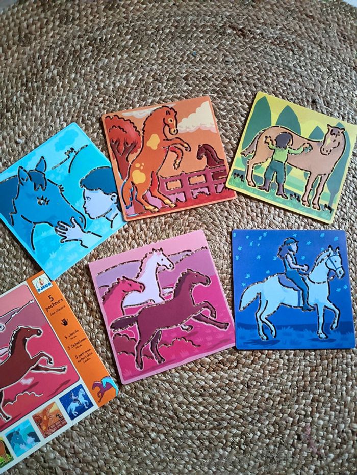 Pochoir chevaux Djeco