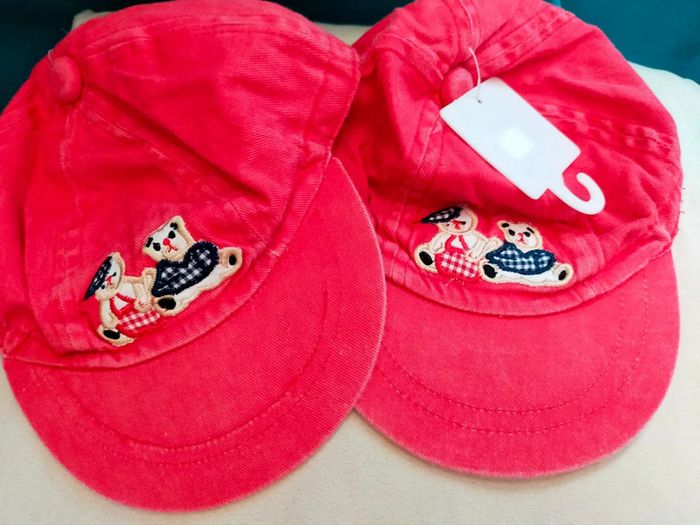 Casquette rouge oursons brodés – 47 cm - 2 exemplaires - photo numéro 10