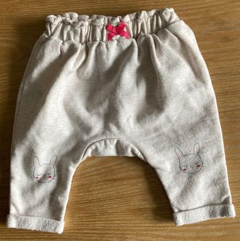 pantalon sarouel motif lapin taille 3/6 mois