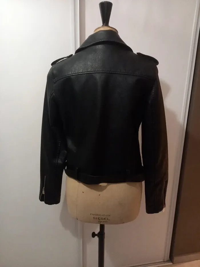 Magnifique perfecto simili cuir - photo numéro 4