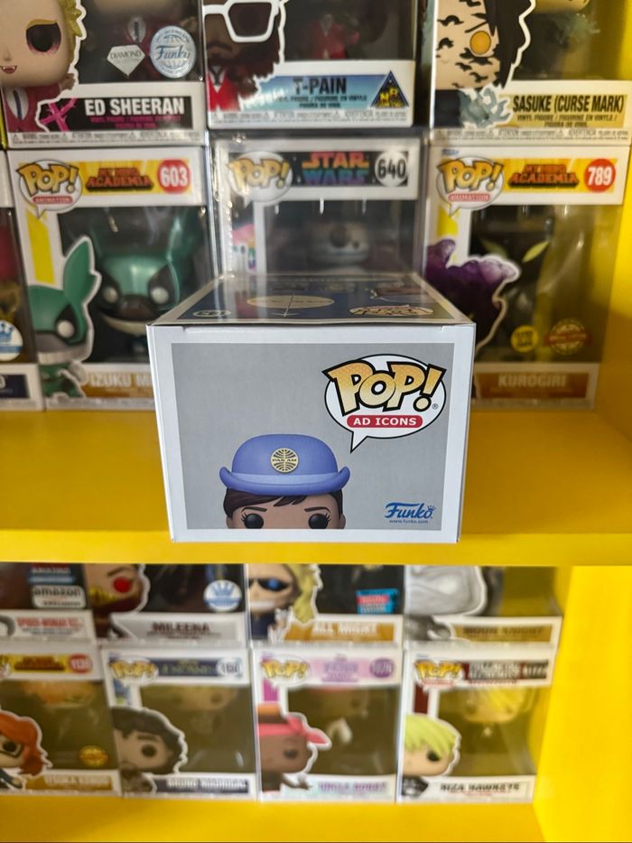 Funko Pop! Ad Icons 143 - Pan Am - Stewardess With White Bag - Funko Exclusive - photo numéro 7