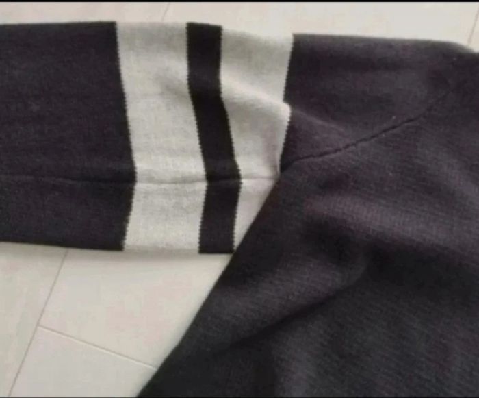 Pull à capuche 10-12 ans - photo numéro 6