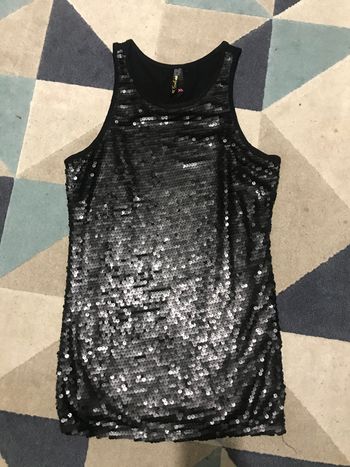 Top sequin