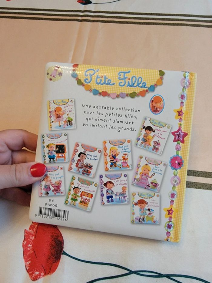 Mila joue à la fée - photo numéro 3