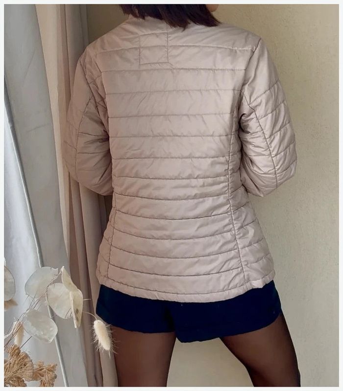 Veste matelassée beige Moncler taille M - bon état - photo numéro 2