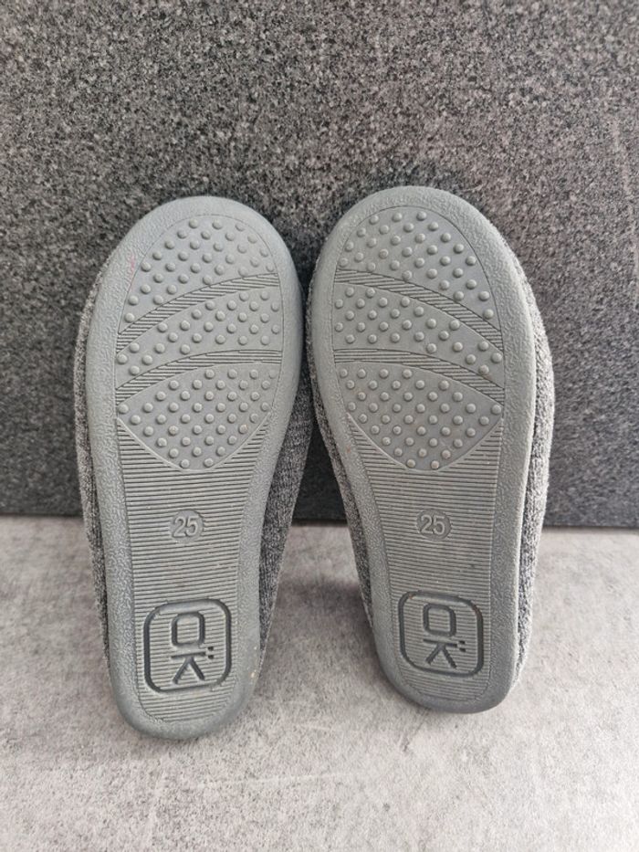Chausson mixte 25 Okaïdi gris rouge - photo numéro 7