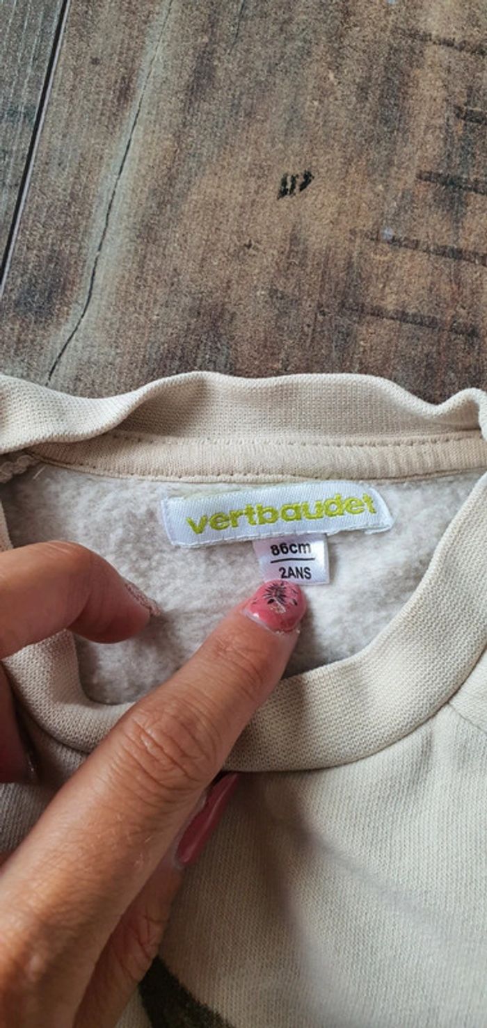 Pull Vertbaudet 2 ans en très bon état - photo numéro 2