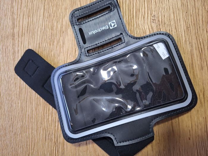 brassard sport pour portable - electrolux - neuf
