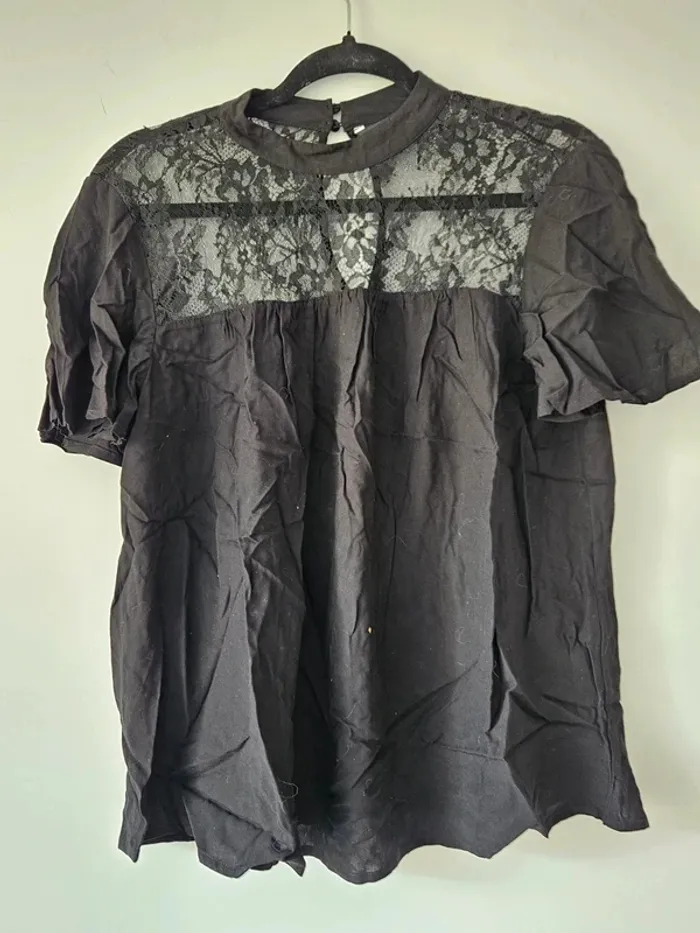 Blouse à dentelle vero moda / M