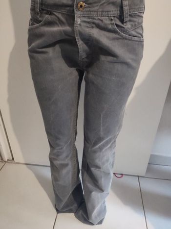 #kytie40homme. Jeans taille 40/31