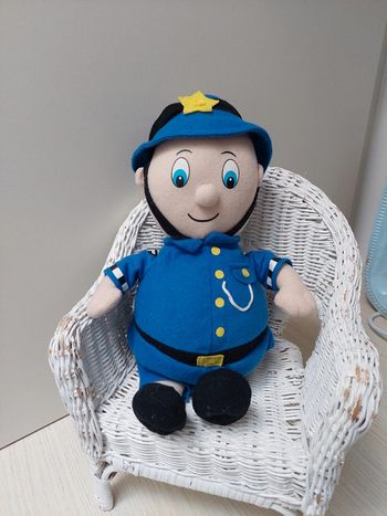 Play by play - peluche Gendarme Oui Oui