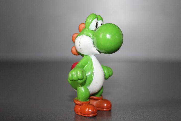 Figurine Yoshi - Nintendo - photo numéro 3