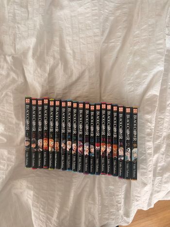 Lot de mangas Black Clover du 1-18