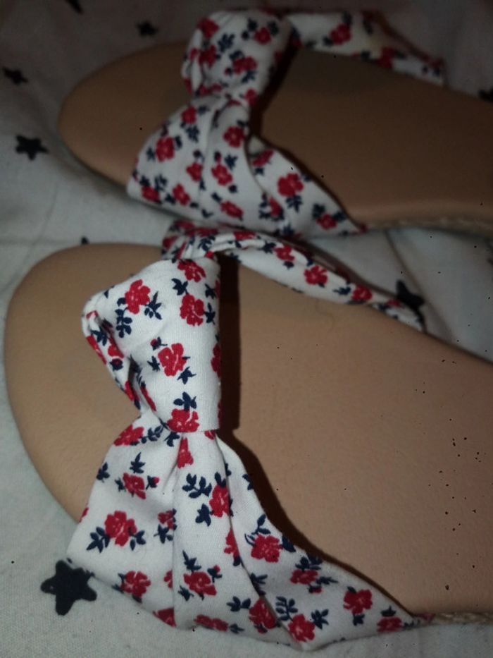 Sandales tissu fleurs rouges Liberto talons tressé - photo numéro 4