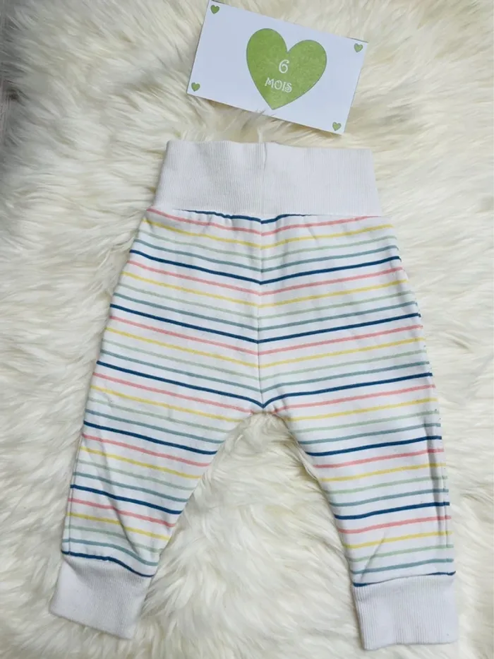 6 mois - Jogging Primark - photo numéro 9