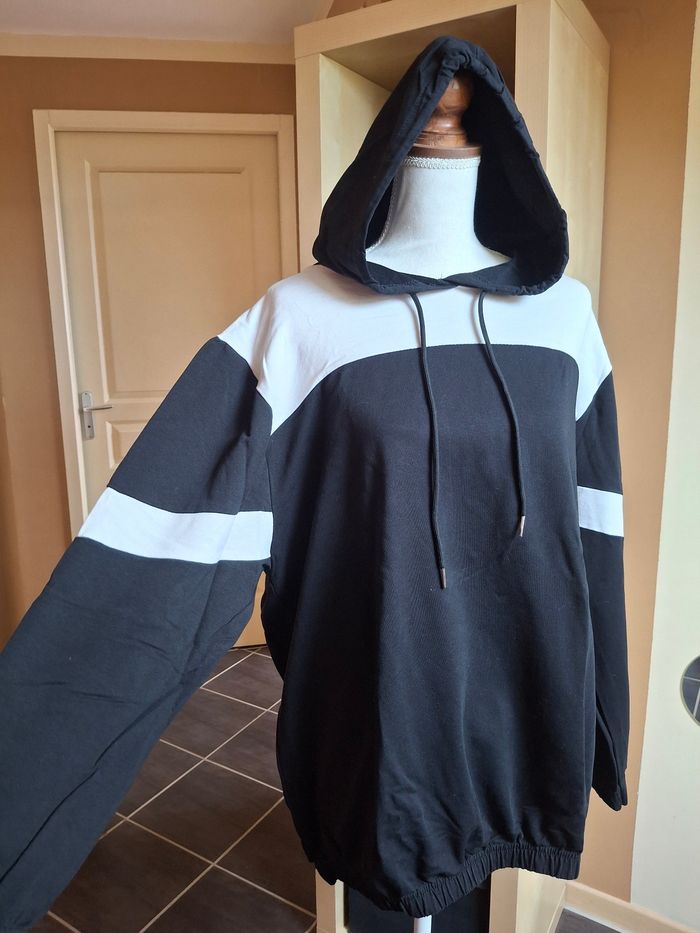 Sweat large capuche noir et blanc - photo numéro 2