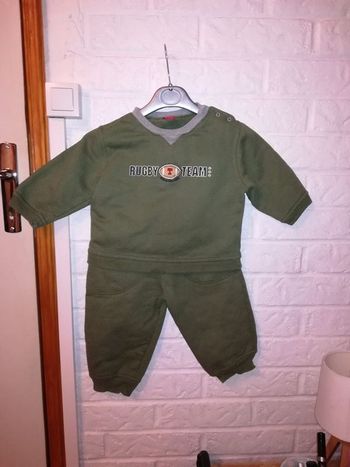 Ensemble sweat et Jogging kaki 18 mois