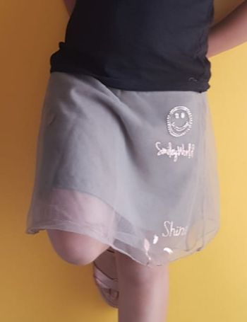 Jupe smiley 8 ans très bon état