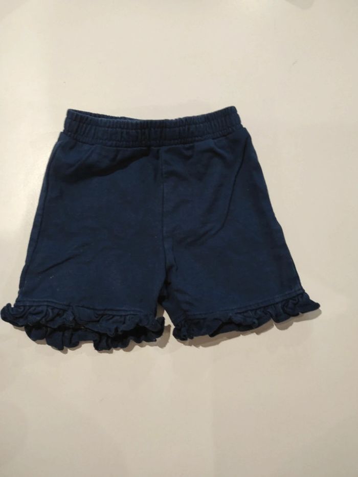 Short 9 mois - photo numéro 3