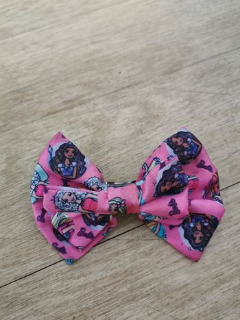 Nœud barrette barbie