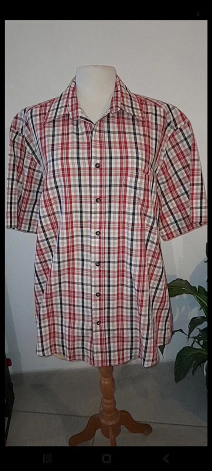 Chemise à carreaux
