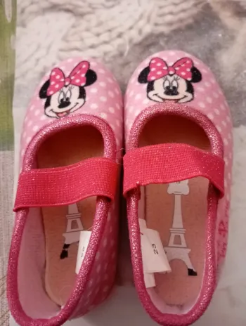 Chaussons Minnie pointure 23