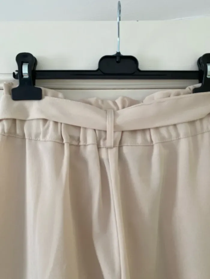 Pantalon fluide crème taille 40 coupe carotte - photo numéro 4