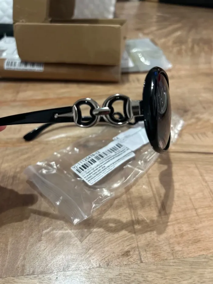Lunette de soleil femme - photo numéro 3